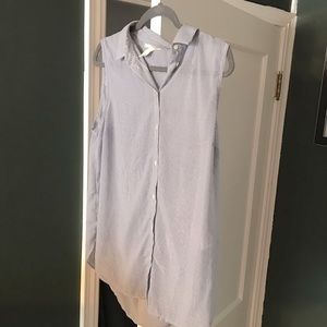 H&M sleeveless blouse. Size 10.
